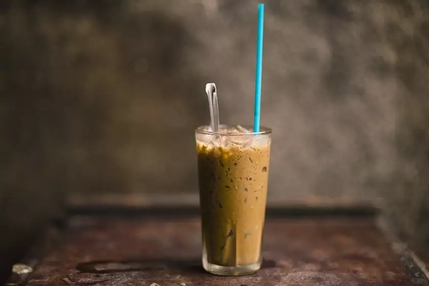 Przepis na czekoladowy koktajl fit. Zdrowe smoothie czekoladowo – bananowe