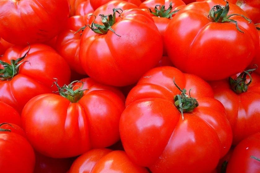 Pomidory, dlaczego warto jest je spożywać?